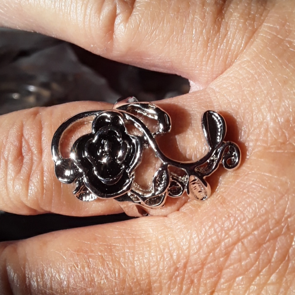 Womens Size 9 Ring